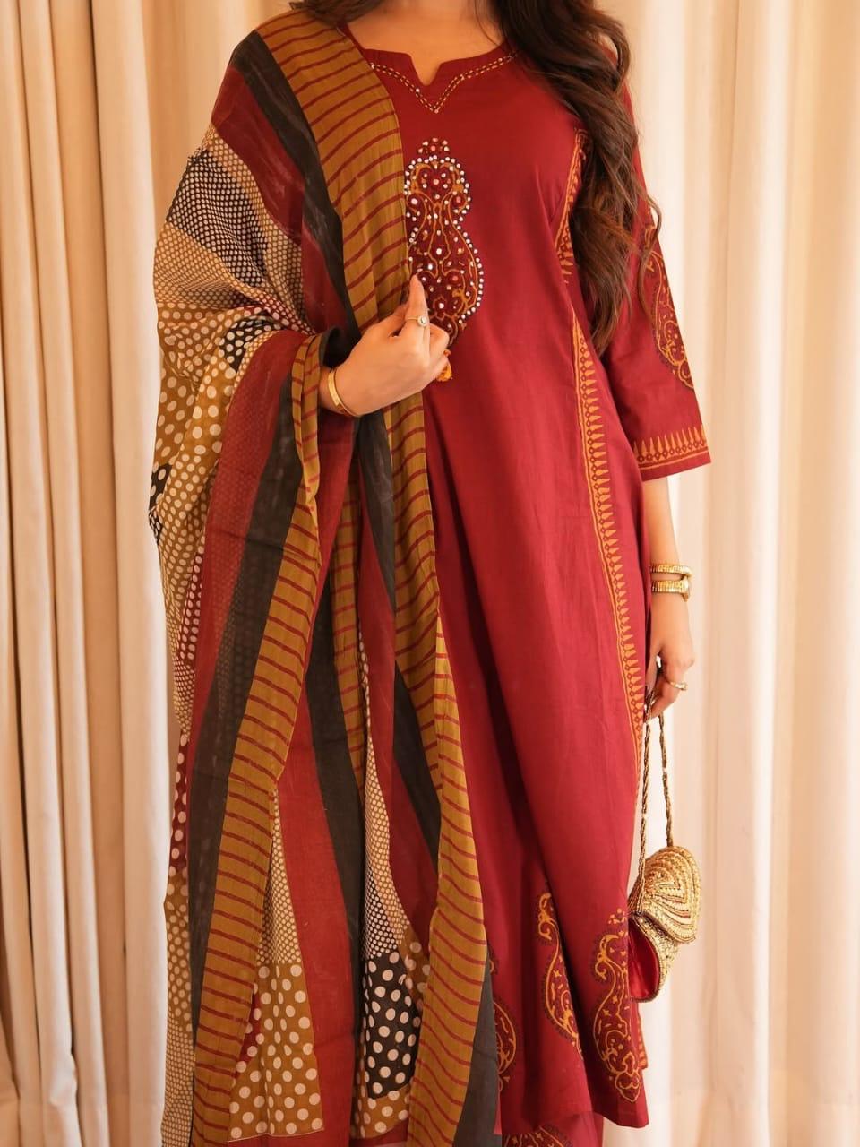 Premium Fine Cotton Handwork Kurti Pant Set with 100-100 Cotton Dupatta”