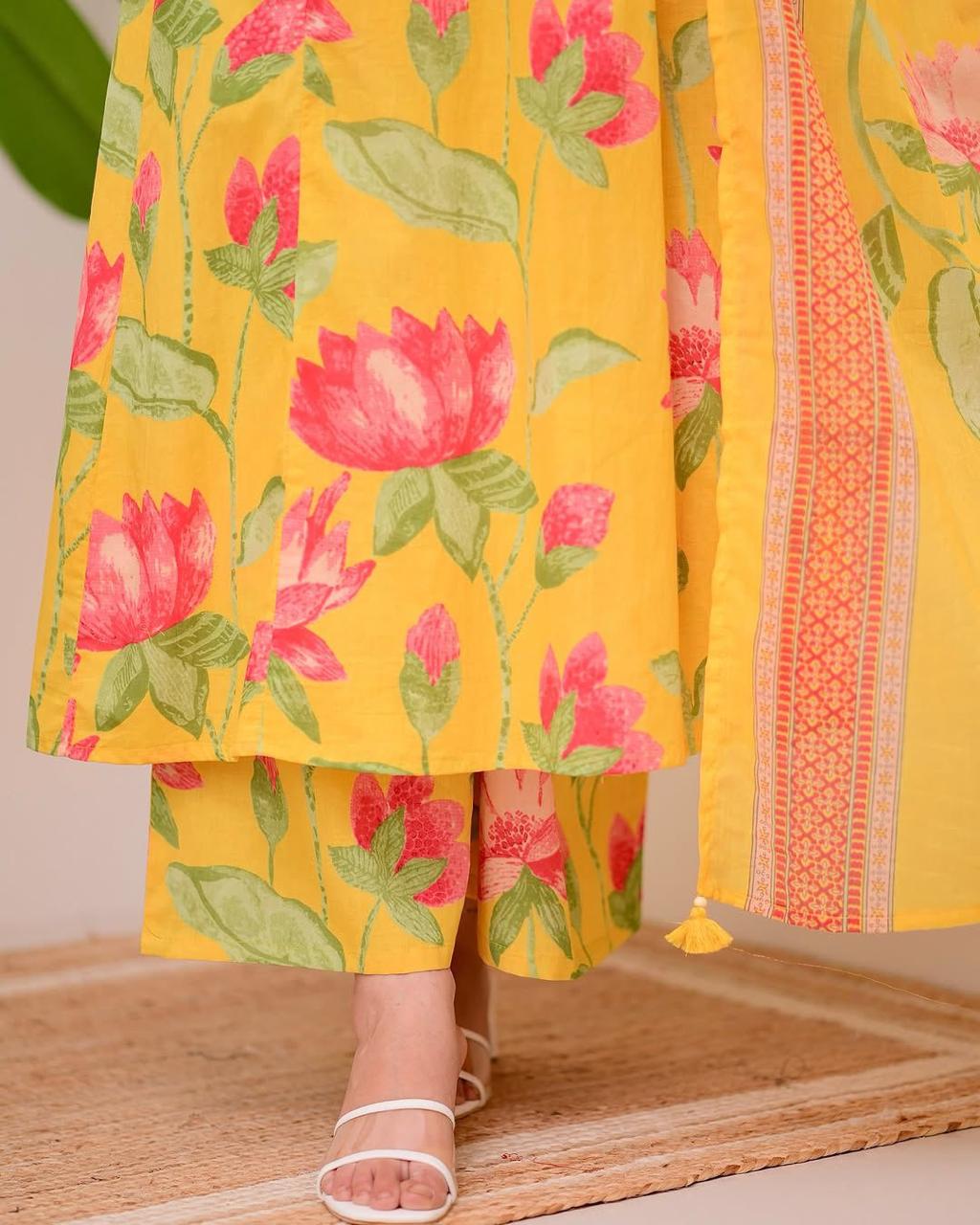 Premium Heavy Cotton Printed 3-Piece Set with Plazzo & Malmal Dupatta – Super Selling Collection