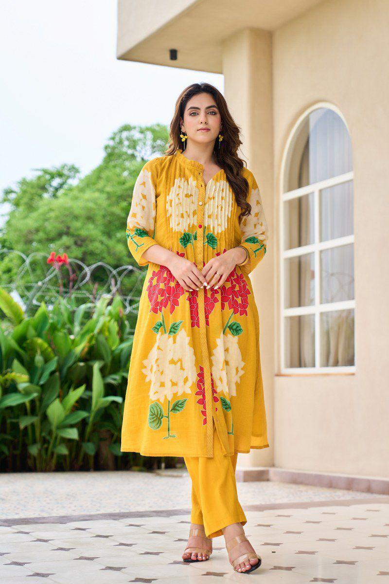 Premium Printed A-Line Kurti & Pant Set – Contemporary Floral Fusion Design
