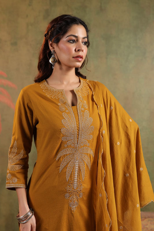 Women’s Ethnic Wear Farsi Salwar Set – Embroidered 3-Piece Collection