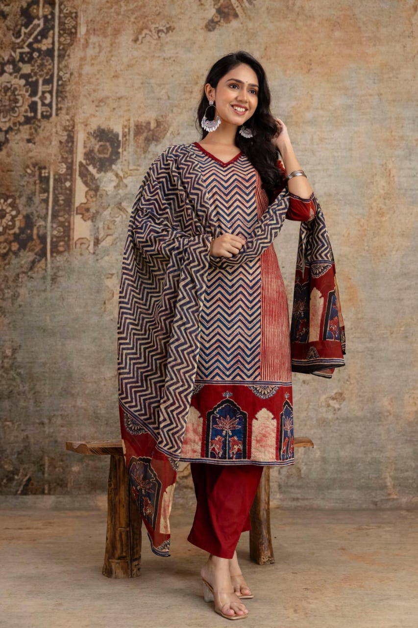 Comfortable Cotton 60-60 3-Piece Digital Print Suit Set for Women