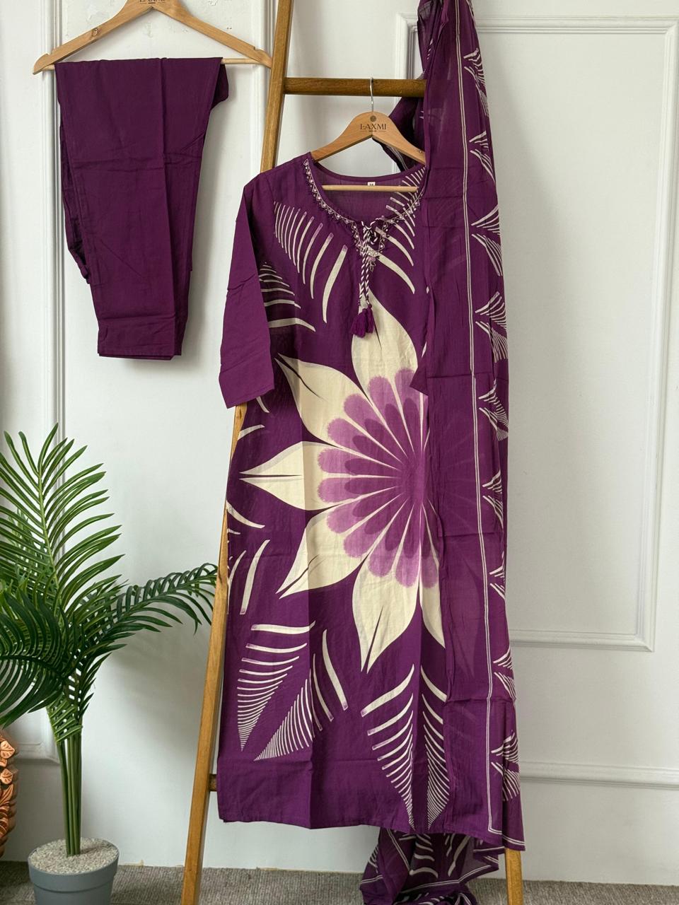 Premium Cotton 60-60 Placement Print Kurta Set (3-Piece) – Elegant Pink Ethnic Wear for Women-2