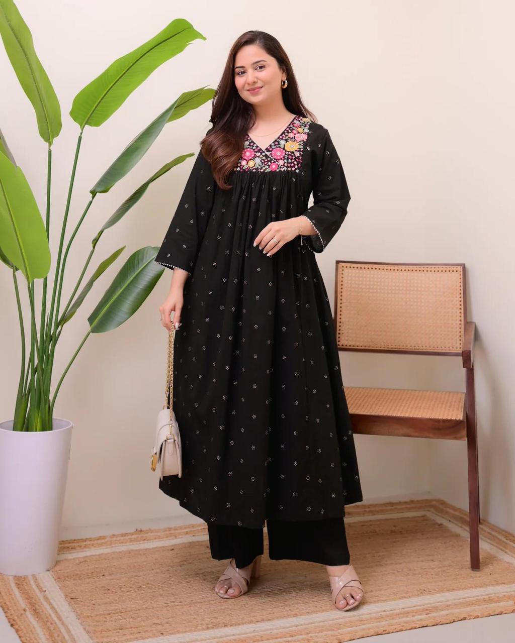 Classic Wardrobe Kurta Pant Suit for Festive Gatherings